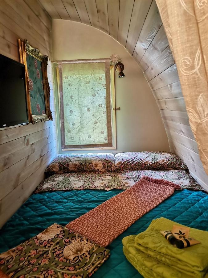 אפריקלה Tiny Cottage Casa Uccello מראה חיצוני תמונה