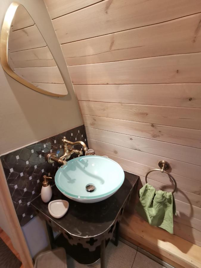 אפריקלה Tiny Cottage Casa Uccello מראה חיצוני תמונה