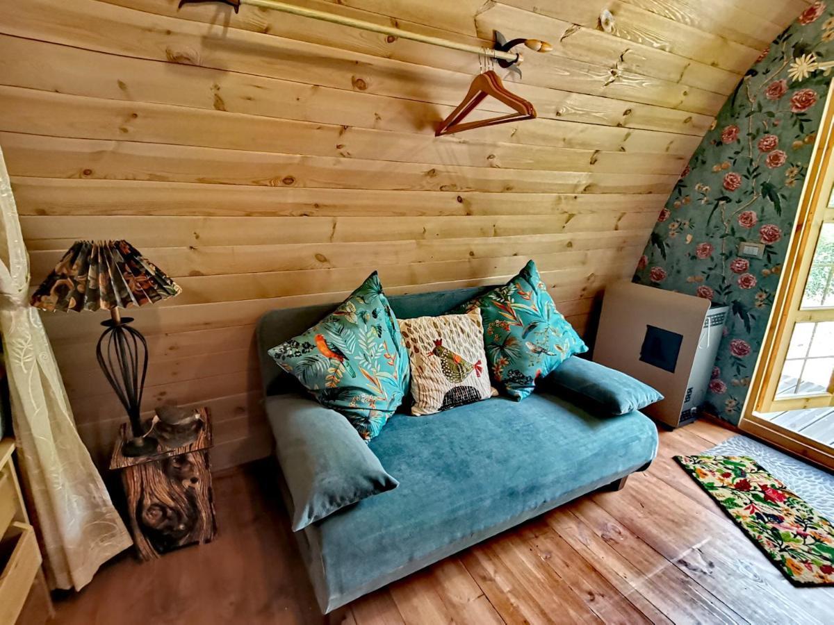 אפריקלה Tiny Cottage Casa Uccello מראה חיצוני תמונה