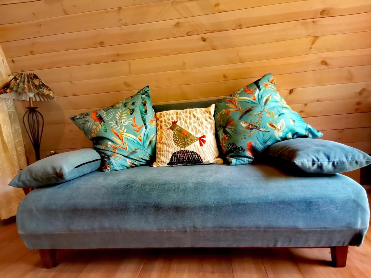אפריקלה Tiny Cottage Casa Uccello מראה חיצוני תמונה