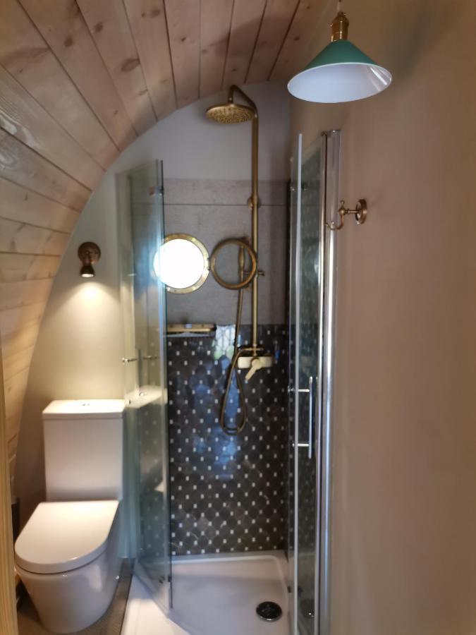 אפריקלה Tiny Cottage Casa Uccello מראה חיצוני תמונה